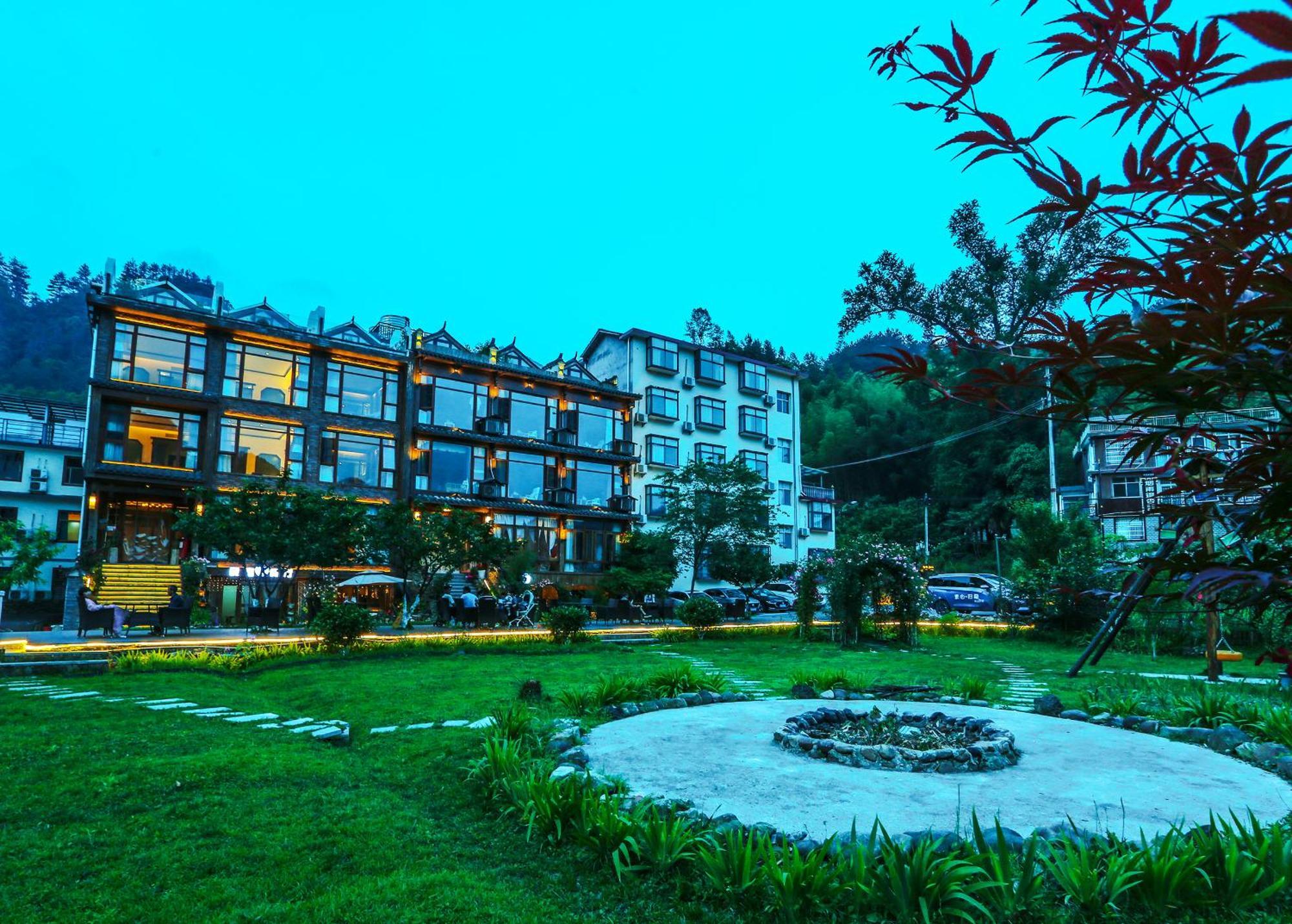 Pure House Hotel Zhangjiajie Exterior photo